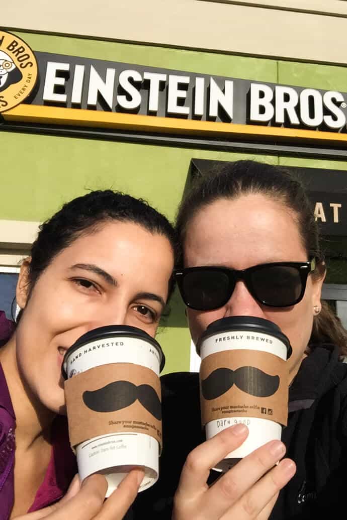 Conheça os melhores bagels dos Estados Unidos, da rede americana Einstein Bros que tem lojas por todo o país. É o café da manhã perfeito na América!