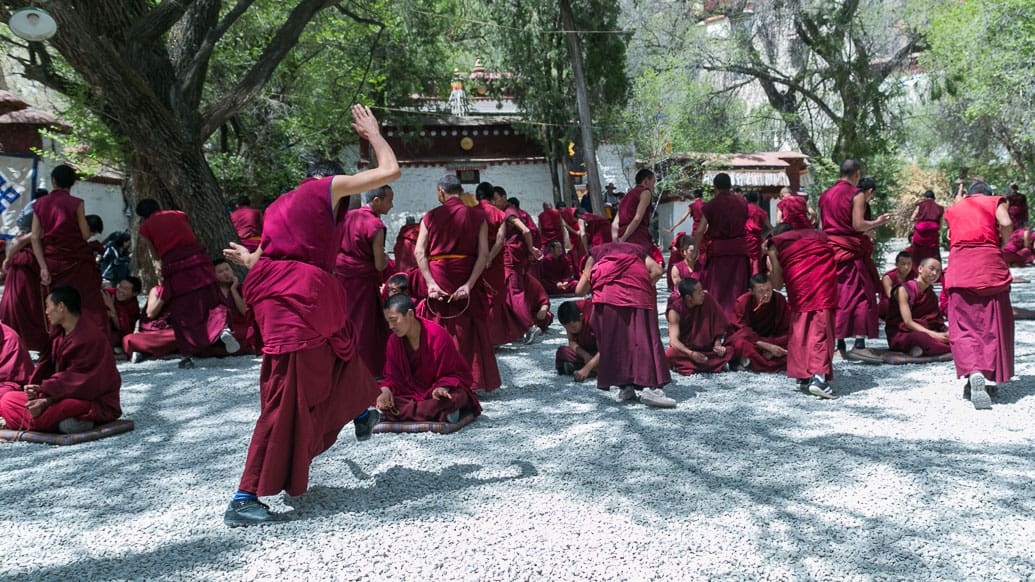 tibet-lhasa-debate-monges