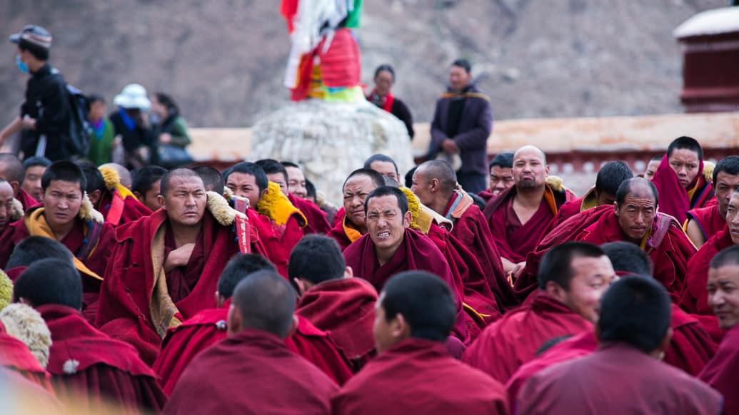 tibet-lhasa-drepung-monges