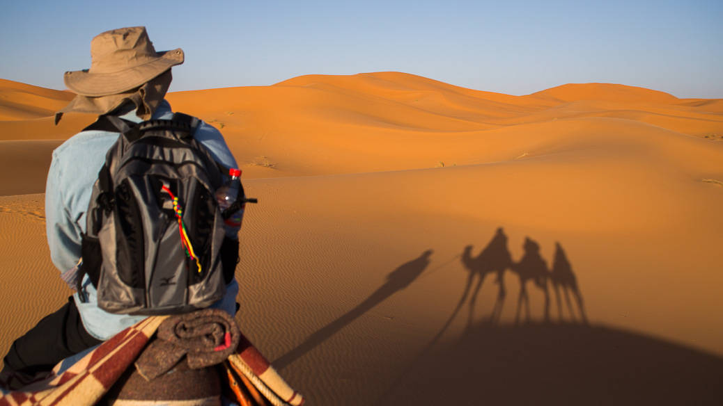 Como é passar a noite no deserto do Saara, no Marrocos
