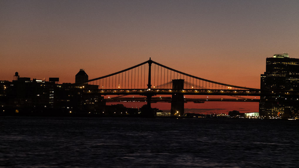 Passeios diferentes em Nova York: East River Ferry