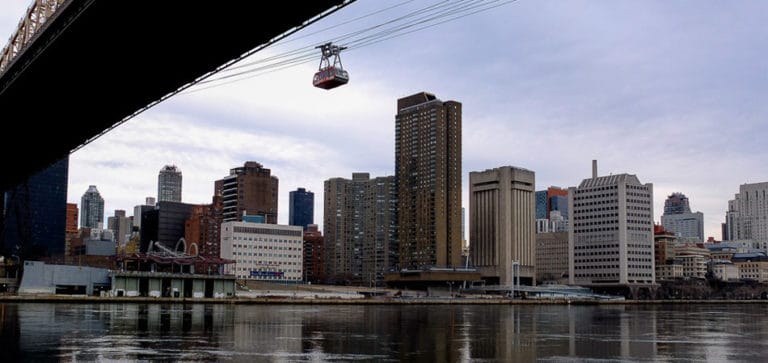 Roosevelt Island Tram: Teleférico em NYC