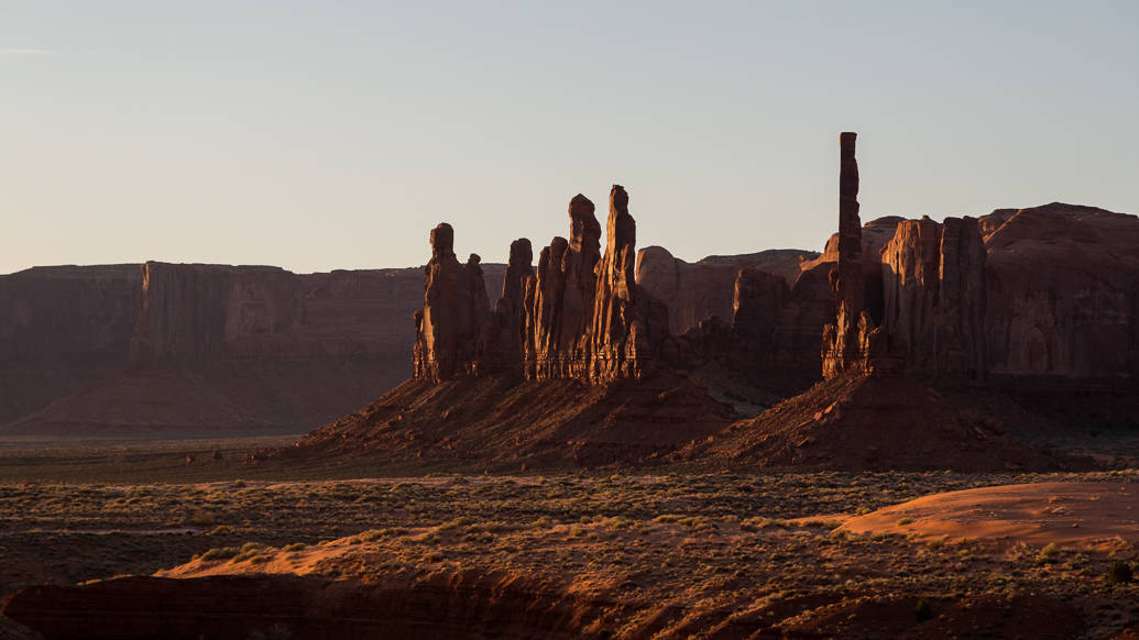 Amanhecer no Monument Valley