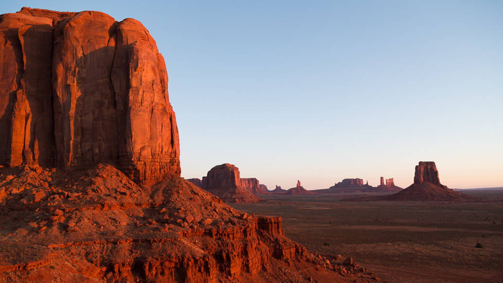 Amanhecer no Monument Valley