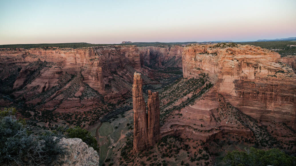 canyon-de-chelly-spider-rock-after-sunset