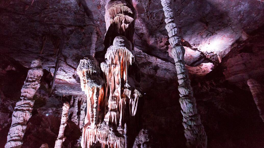 Interior da Gruta Rei do Mato, em Sete Lagoas, MG