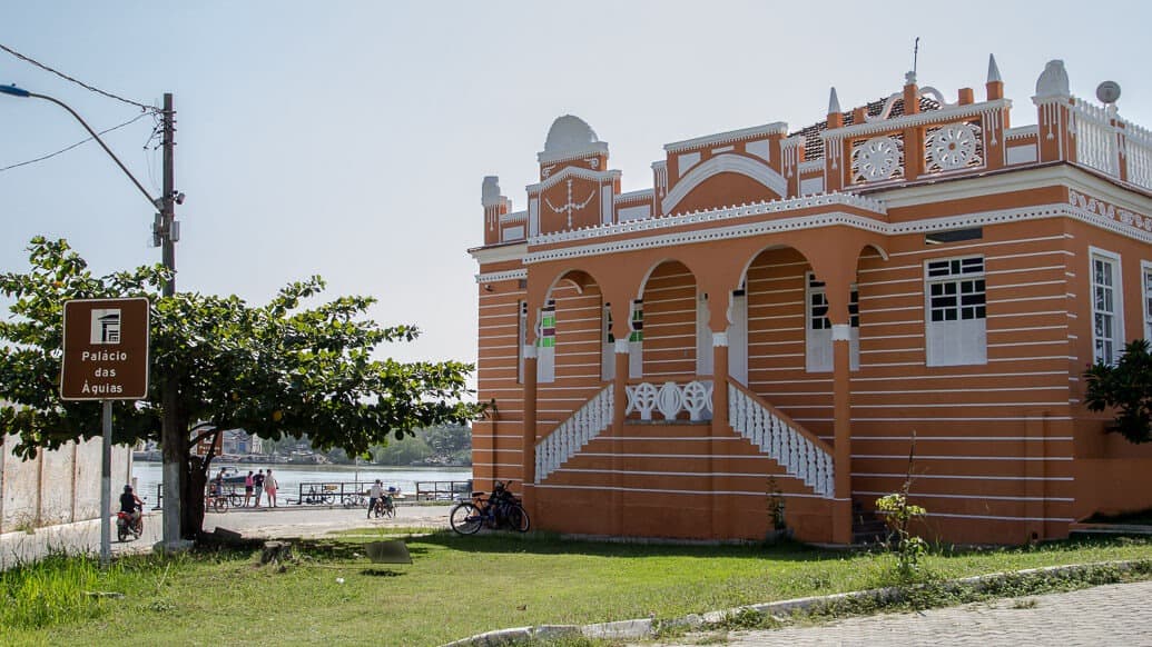 Palácio das Águias em Marataízes, litoral sul do ES