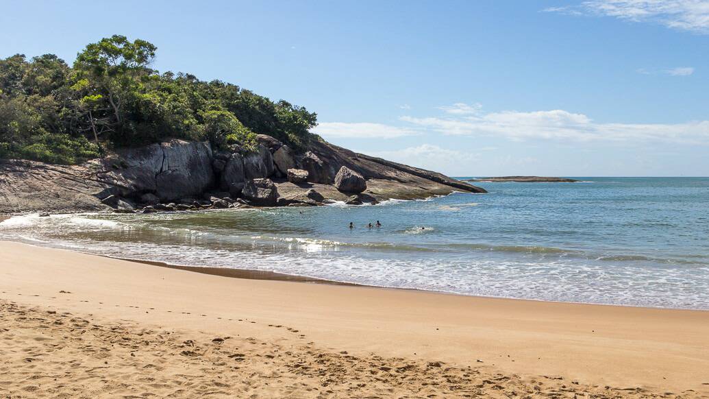 Praia dos Padres, em Guarapari, ES