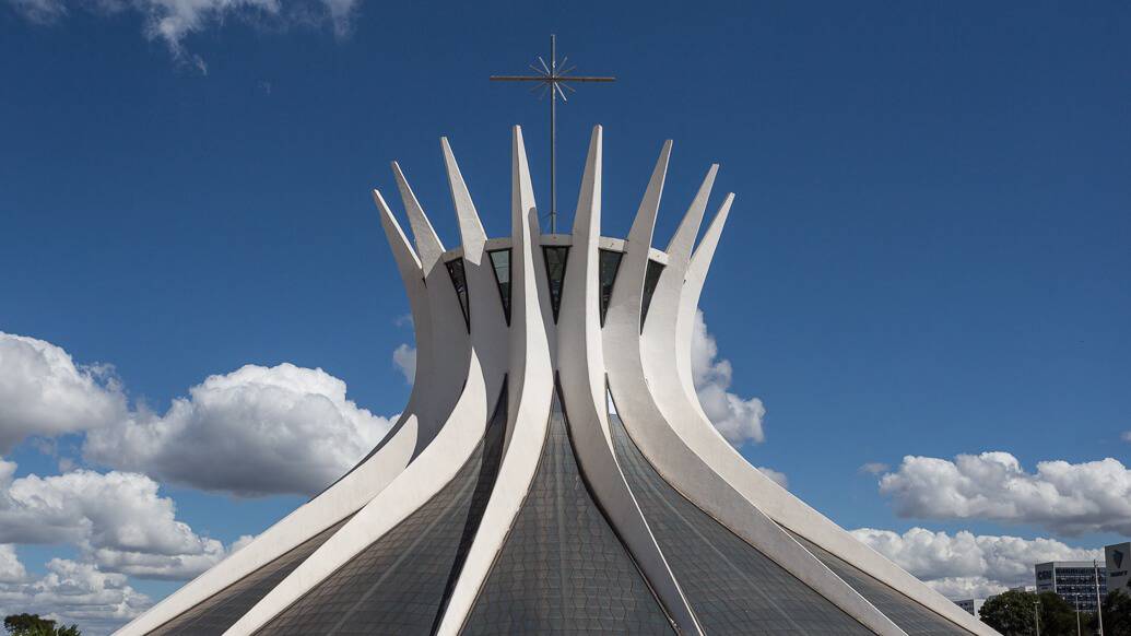 Catedral de Brasília, um clássico de Niemeyer - Tô Pensando em Viajar