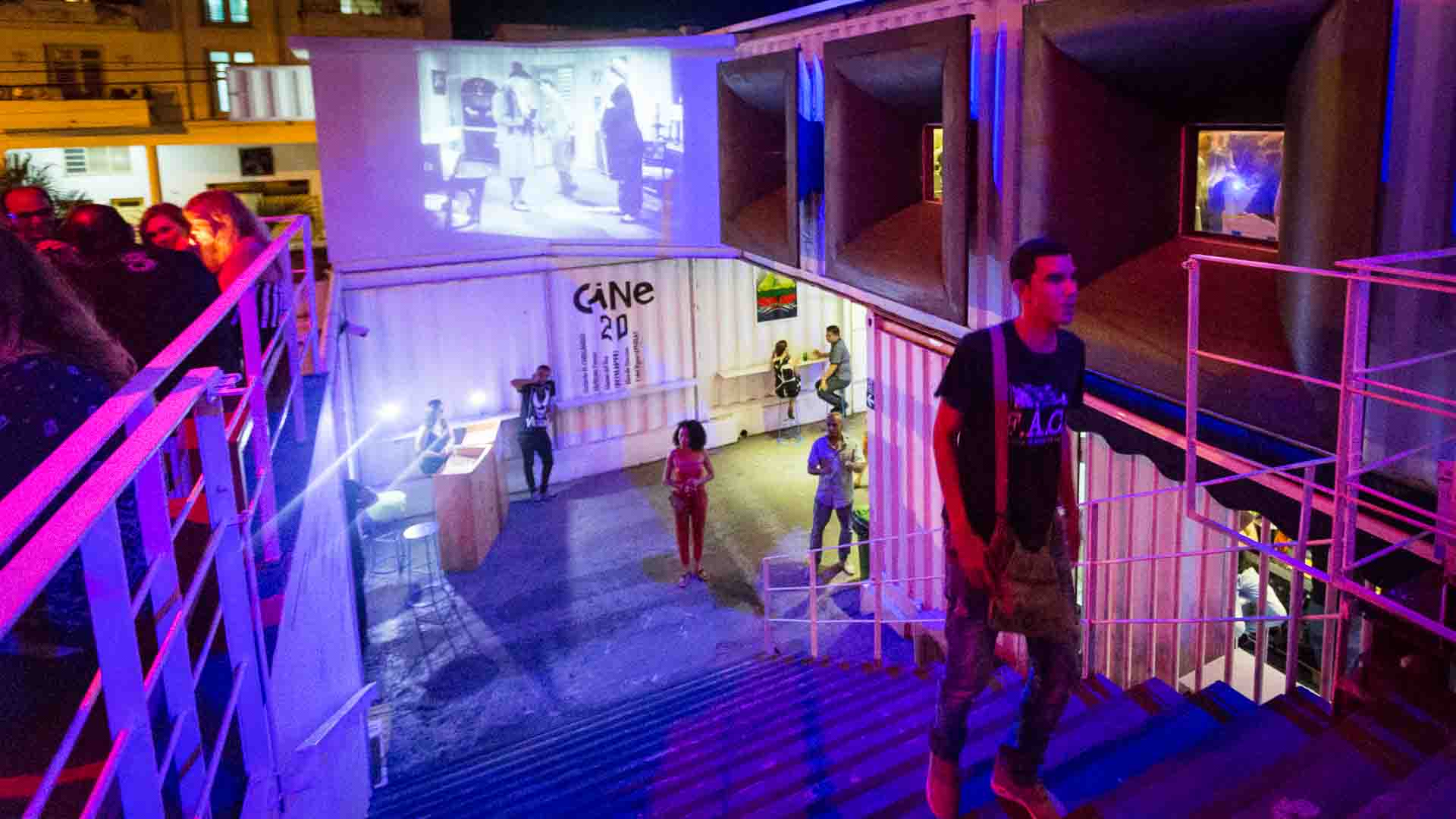 A imperdível Fabrica de Arte Cubano em Havana, Cuba