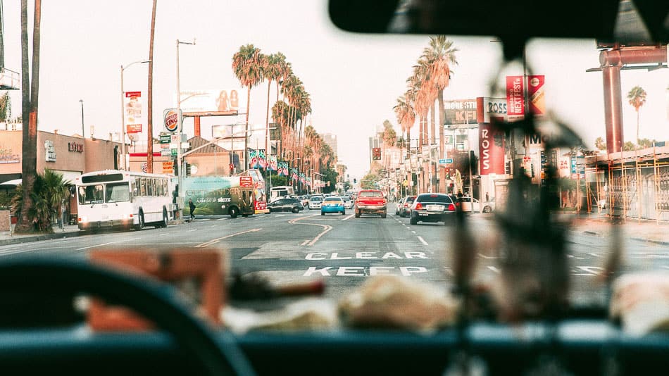 Conhecendo Los Angeles de carro