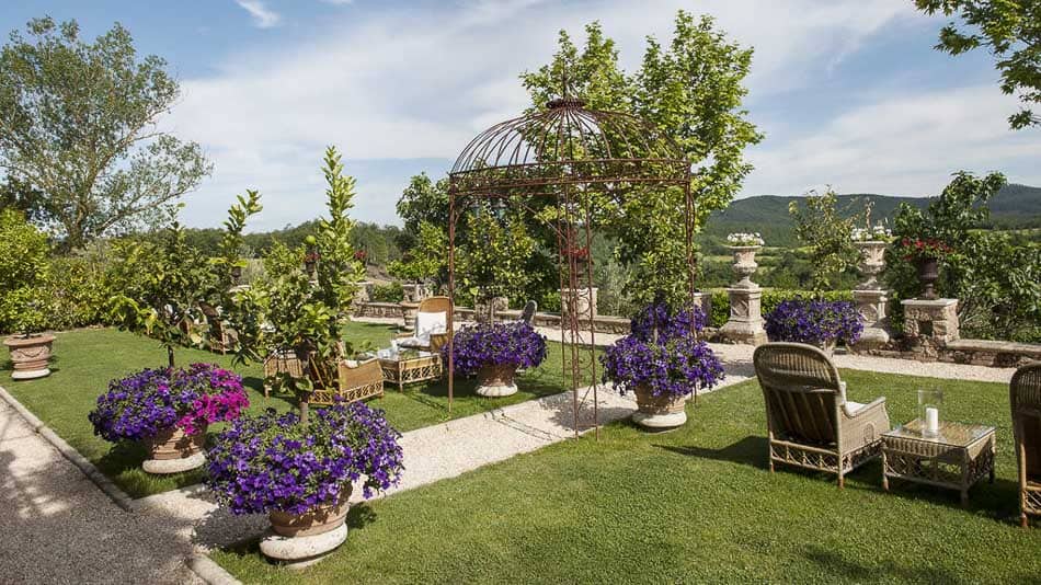 A beleza do Borgo San Pietro, um dos 17 hotéis na Itália de luxo e charme para sonhar 17 hotéis na Itália de luxo e charme para sonhar