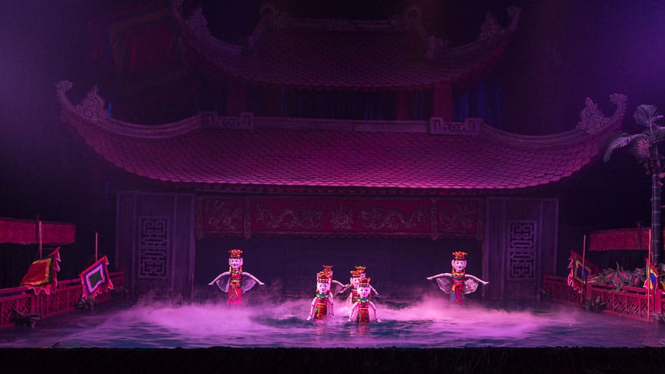 Cena do Water Puppet Show em Hanoi