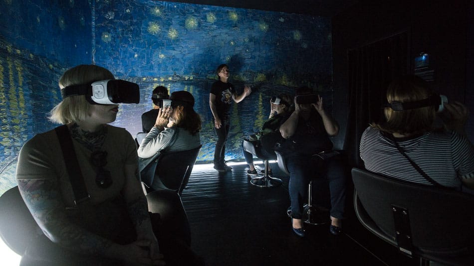 Realidade virtual na exposição imersiva Van Gogh em SP
