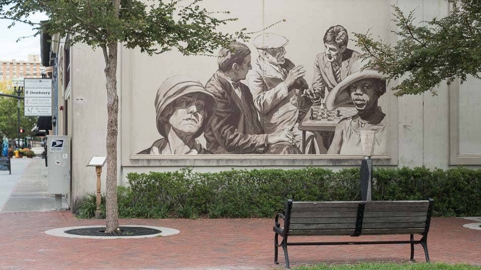 Mural na Main Street de DeLand, em West Volusia, Flórida