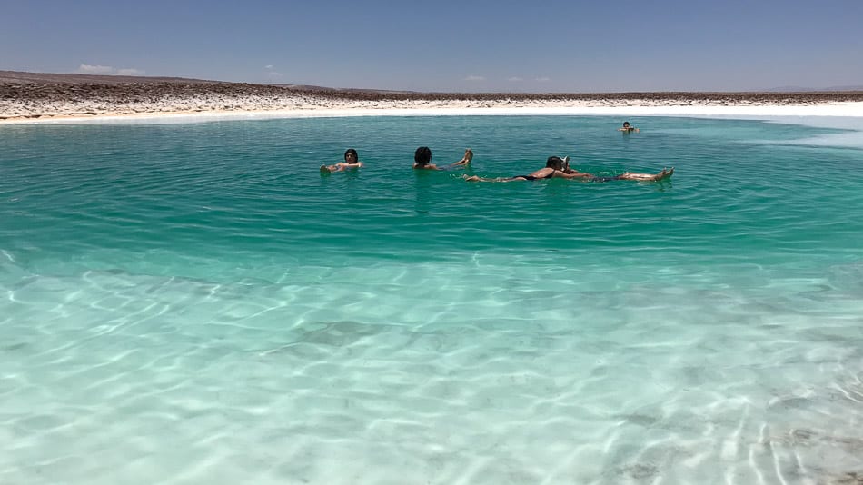 Flutuando nas Lagunas Escondidas de Baltinache