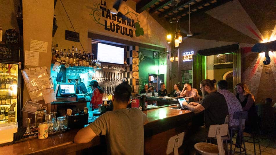 Taberna Lúpulo: onde tomar cerveja artesanal em San Juan