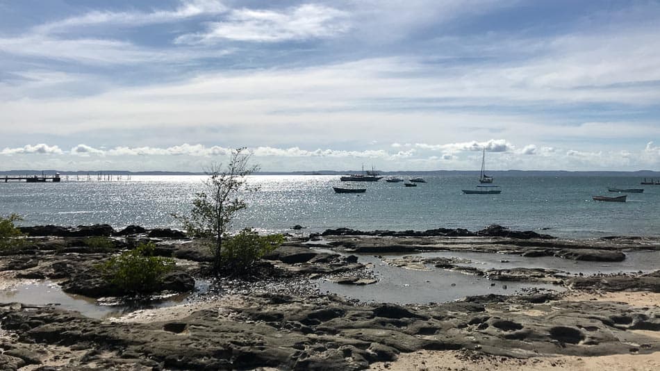 Praia na Ilha dos Frades em Salvador