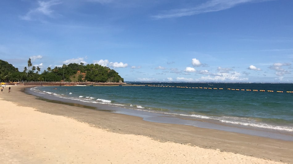 Praia na Ilha dos Frades em Salvador