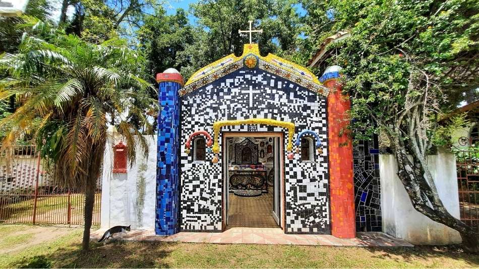 O que fazer em São Bento do Sapucaí: capela de mosaico I