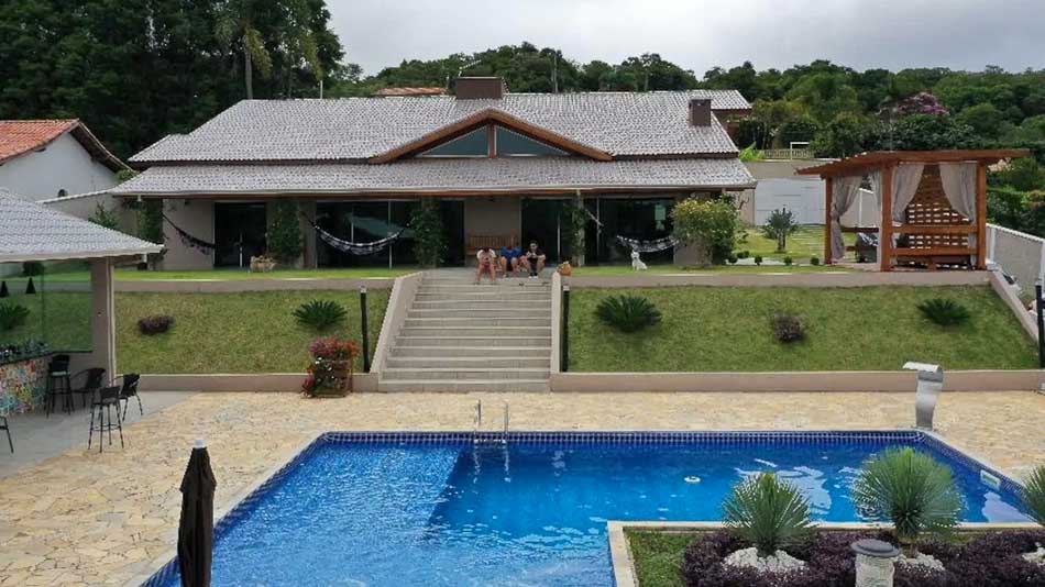 Airbnb perto de SP: Casa em condomínio fechado em Ibiúna
