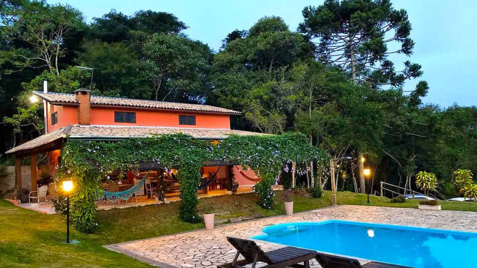 Airbnb perto de SP: Casa deliciosa em Caucaia do Alto