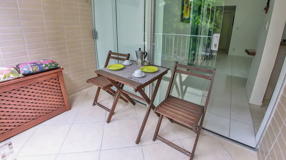 Apartamento com varanda para alugar no Airbnb em Salvador