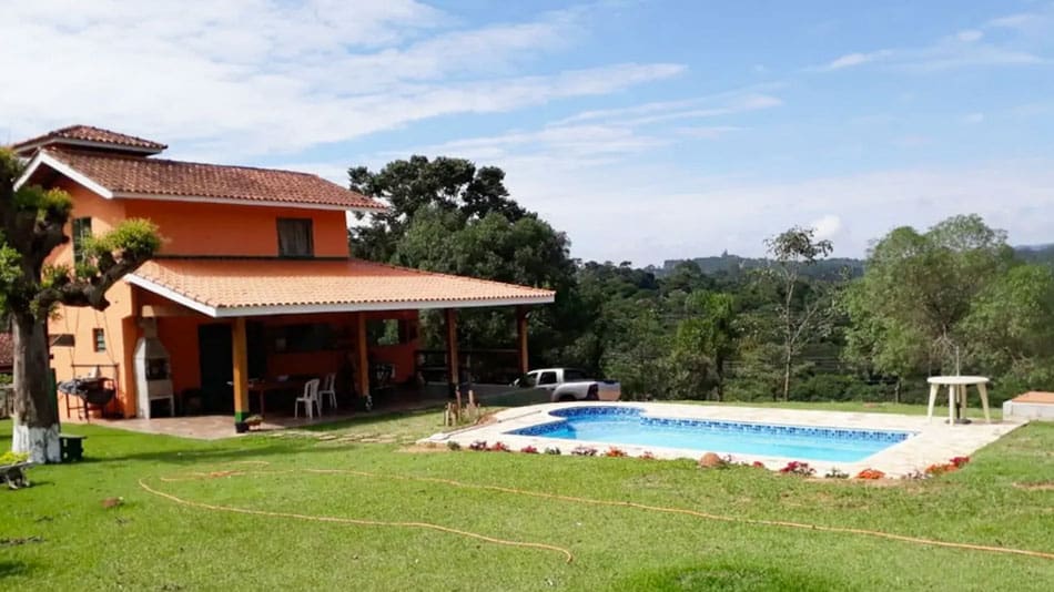 Chácara em condomínio para alugar no Airbnb em Atibaia