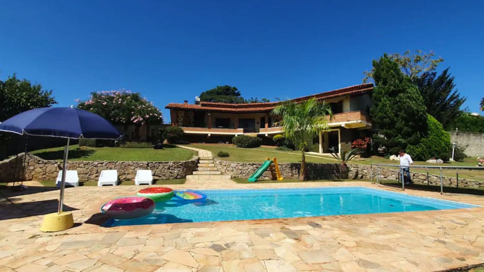 Chácara para aluguel no Airbnb em Atibaia