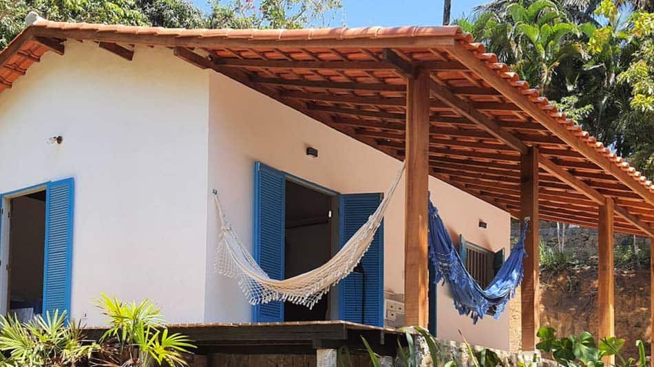 Casa para alugar no Airbnb em Ilhabela a 90 metros da praia