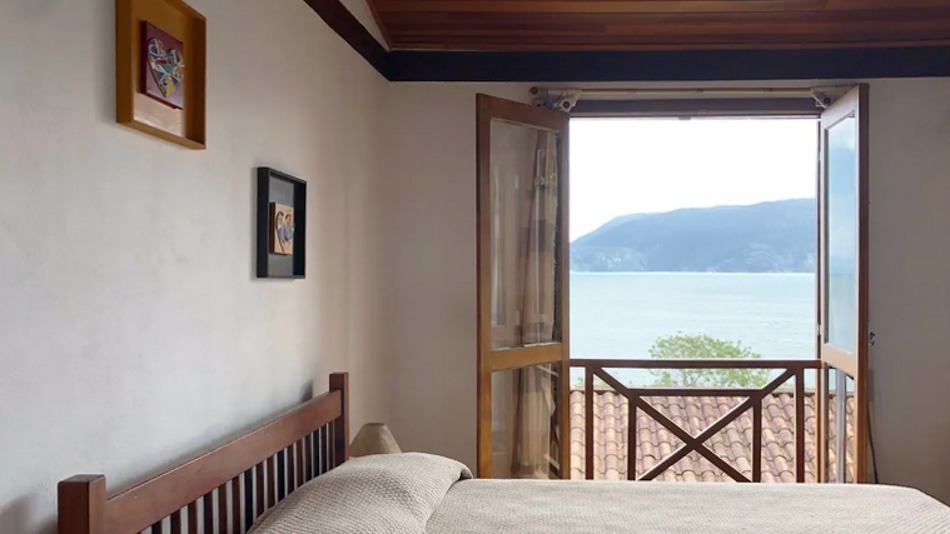Chalé para alugar no Airbnb em Ilhabela, na praia do Curral