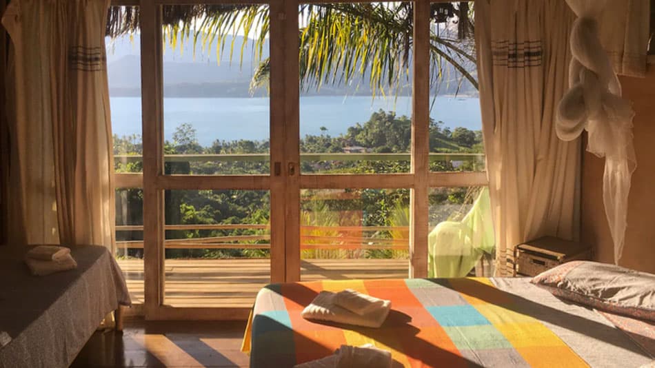 Casa para alugar no Airbnb em Ilhabela, na praia da Feiticeira