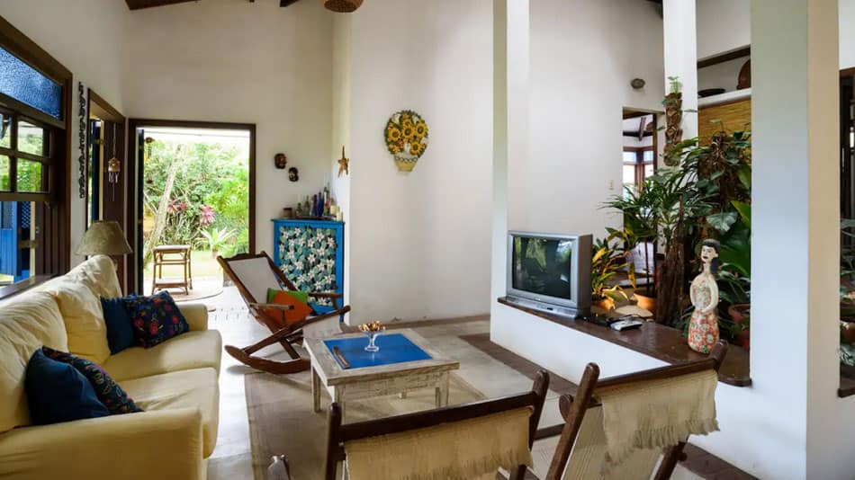 Casa com jardim enorme para aluguel no Airbnb em Juquehy