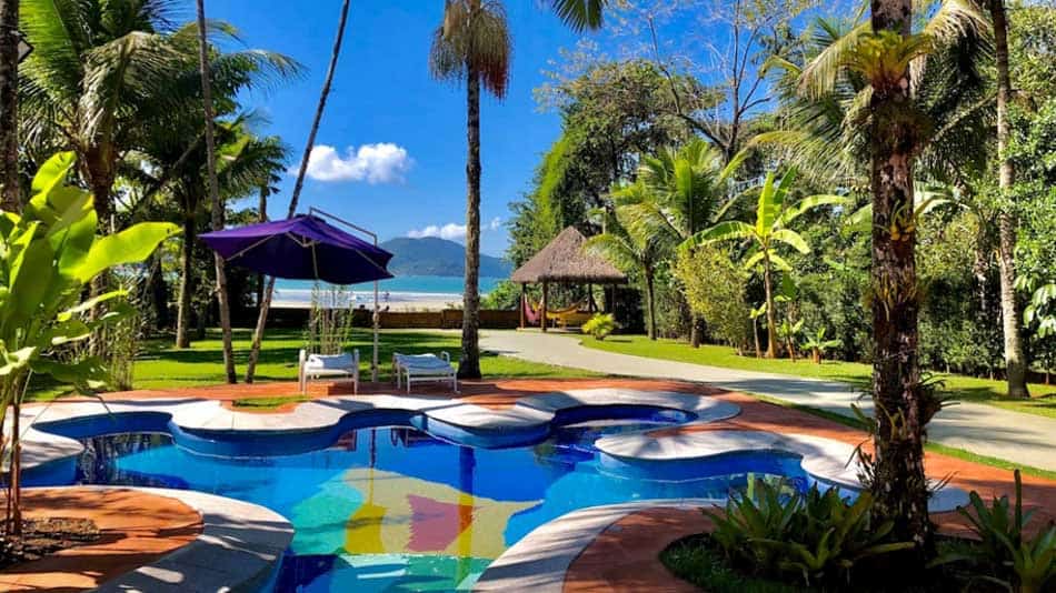 Bela casa para alugar no Airbnb em Ubatuba na Praia Dura