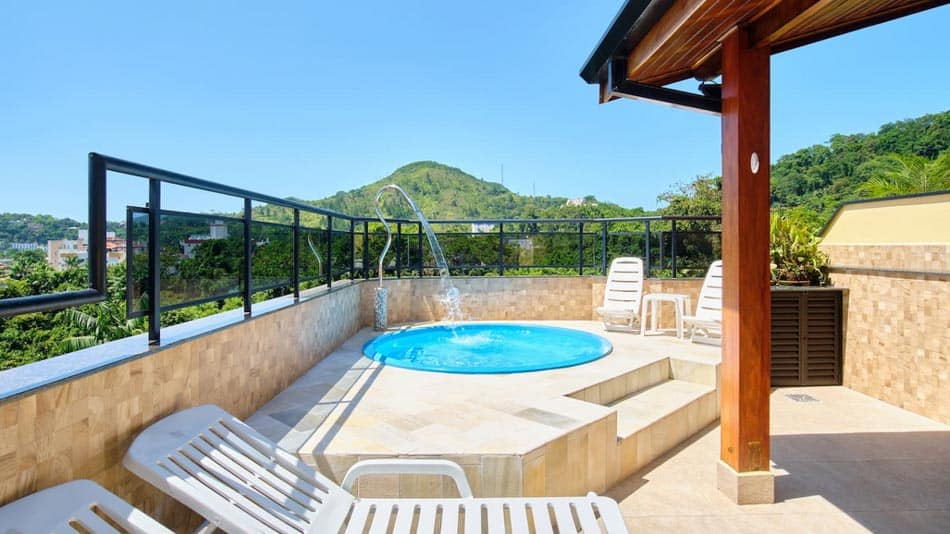 Cobertura duplex para alugar no Airbnb em Ubatuba na Praia das Toninhas