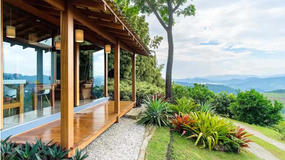 Casa para alugar no Airbnb em Paraty entre o mar e a montanha
