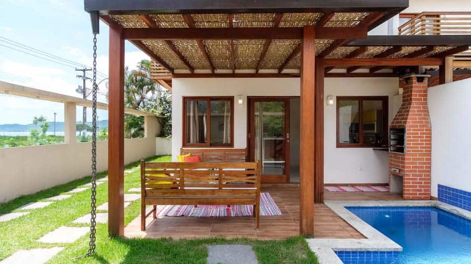 Casa para alugar no Airbnb em Paraty com piscina e churrasqueira