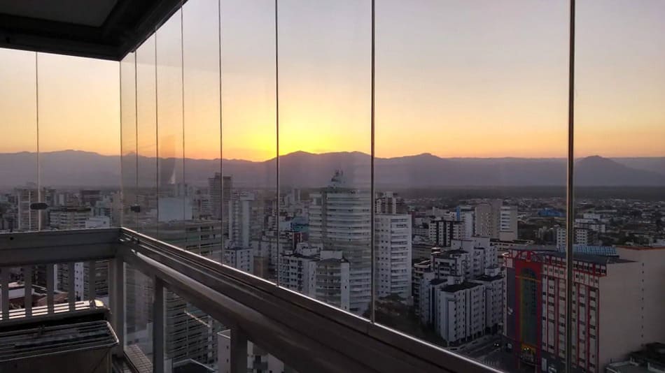 Apartamento com vista panorâmica para aluguel no Airbnb na Praia Grande