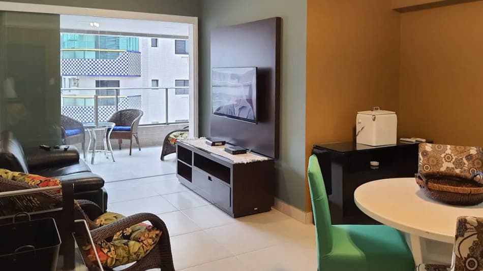 Apartamento no Canto do Forte para aluguel no Airbnb na Praia Grande