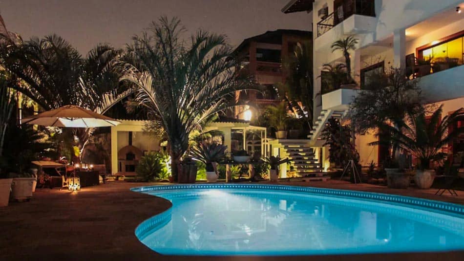 Alugar casa perto de SP com piscina e jardim