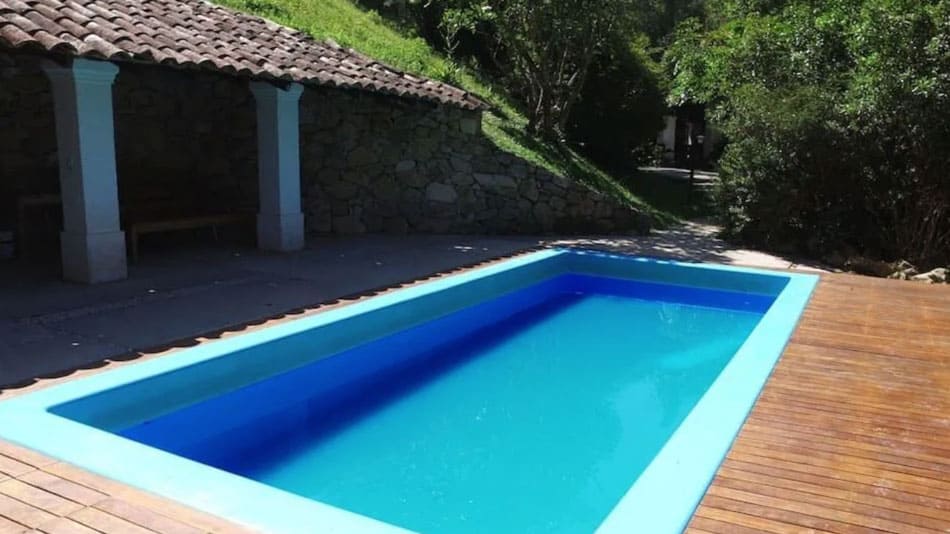 Sítio com piscina para alugar perto de SP