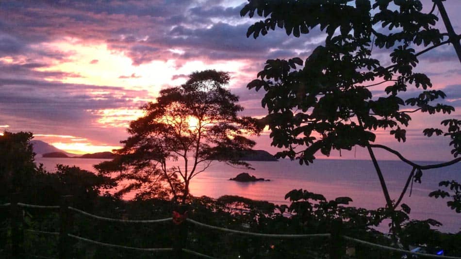 Casa para alugar no litoral norte de SP com vista em Juquei