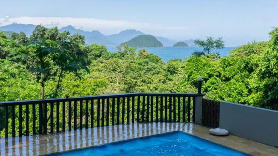 Casa para alugar na Praia do Félix em Ubatumirim