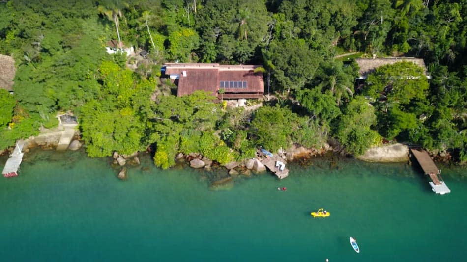 Casa para alugar em Paraty em frente ao mar