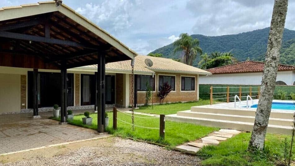 Casa para alugar em Ubatuba na Praia do Lázaro