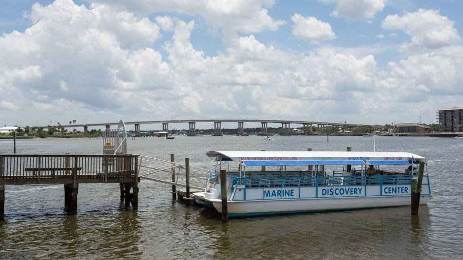 Passeio de barco na Indian River Lagoon, na Flórida