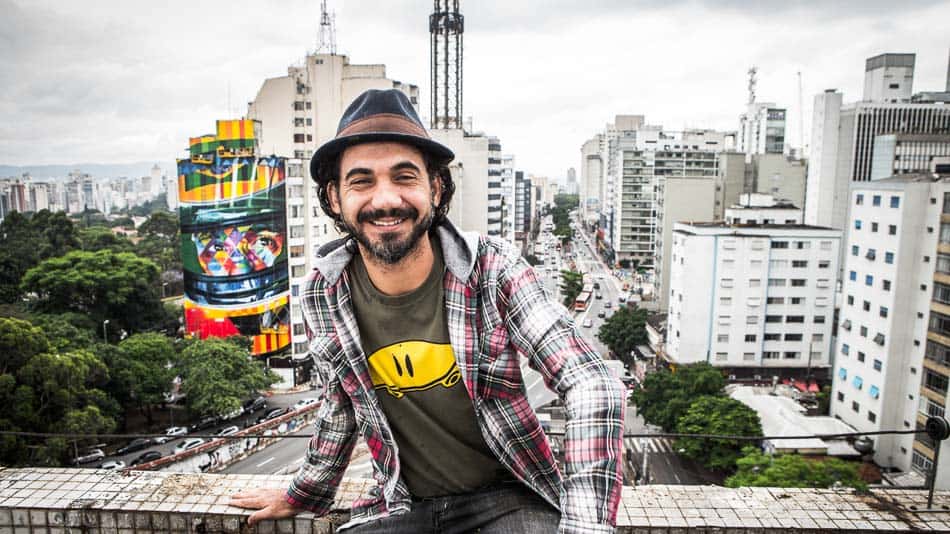 O artista Eduardo Kobra em SP