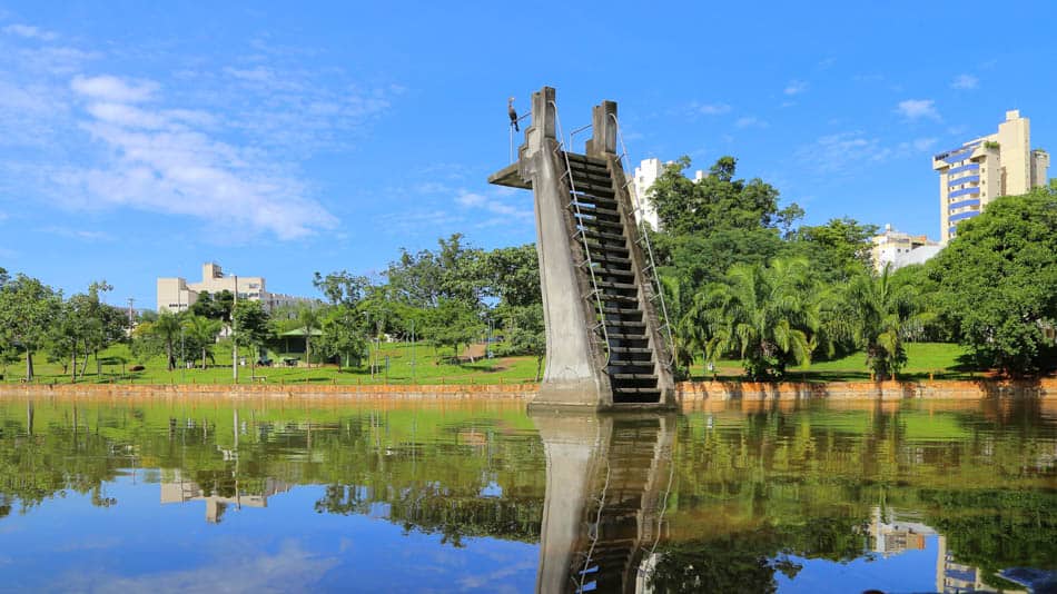 Trampolim art déco em Goiânia