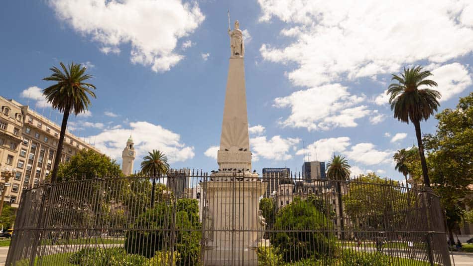 Pirâmide da Plaza de Mayo no centro de Buenos Aires