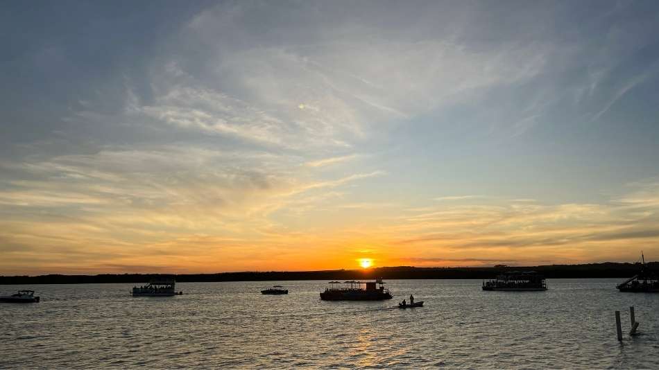 Passeio imperdível em João Pessoa: pôr do sol no Jacaré